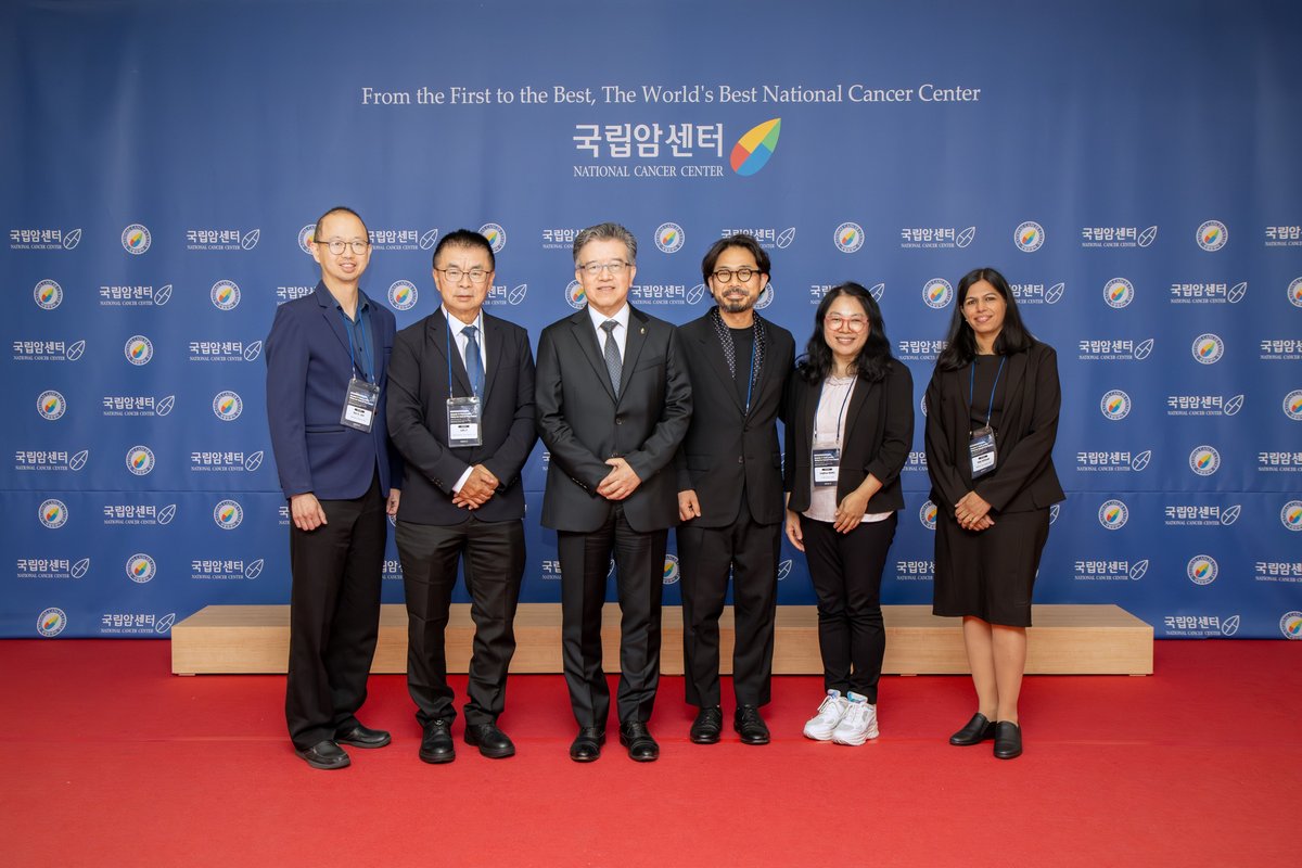 제18회 국립암센터 국제심포지엄 참석자 기념촬영
