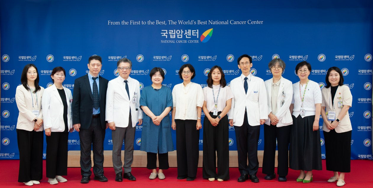 종양의료사회복지 전문과정 관계자 단체사진